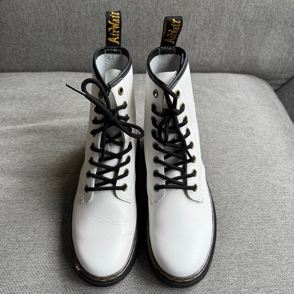 Dr Martens Zavala White Smooth Leather 8 Eye Combat Boots Women 6 - Picture 4 of 12
